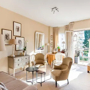 In With Balcony Terrace Apartment