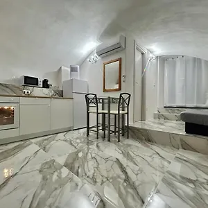 Cave House Apartment
